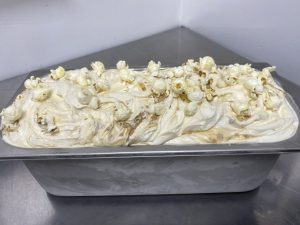 Smaak v/d week: popcorn ijs , verrassend lekker 😋😇 Wij zijn dagelijks geopend vanaf 12:30 tot 21:00 uur!!!!☀️☀️☀️🍦🍨